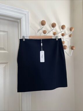 Akris Punto NWT - Classic Mini Skirt - Black - 10